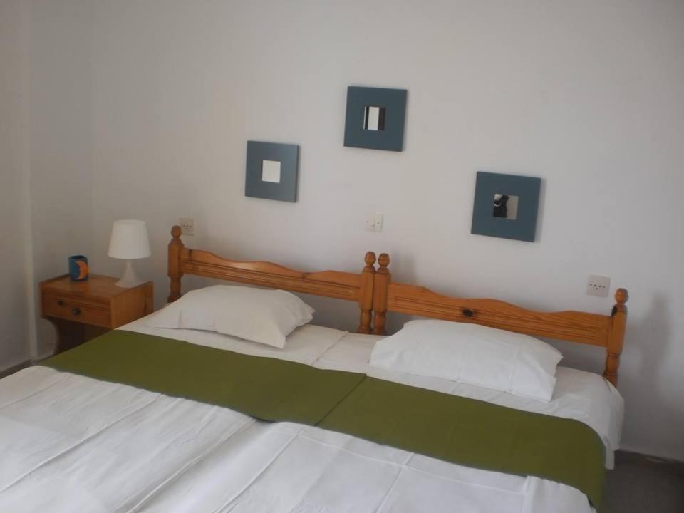 Virginia'S Beachfront Apartments Kávos Zimmer foto