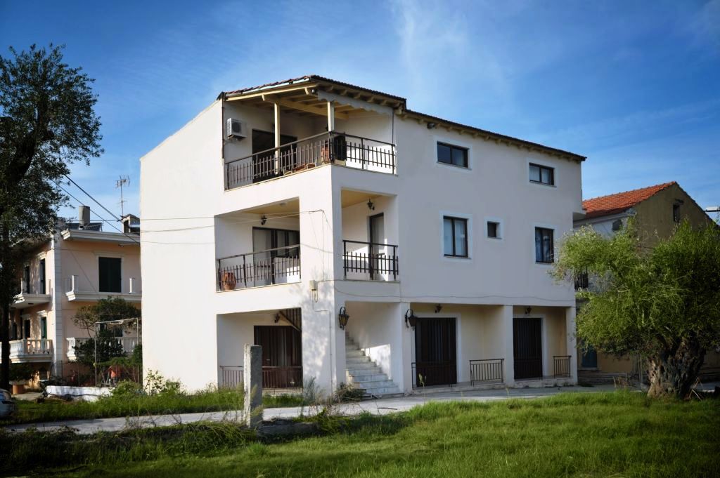 Virginia'S Beachfront Apartments Kávos Exterior foto